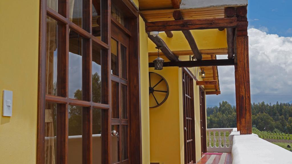 Готель La Quinta Colorada Lasso Екстер'єр фото